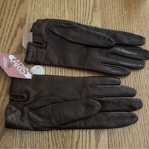 NWT Aris Dark Brown Women’s Leather Gloves